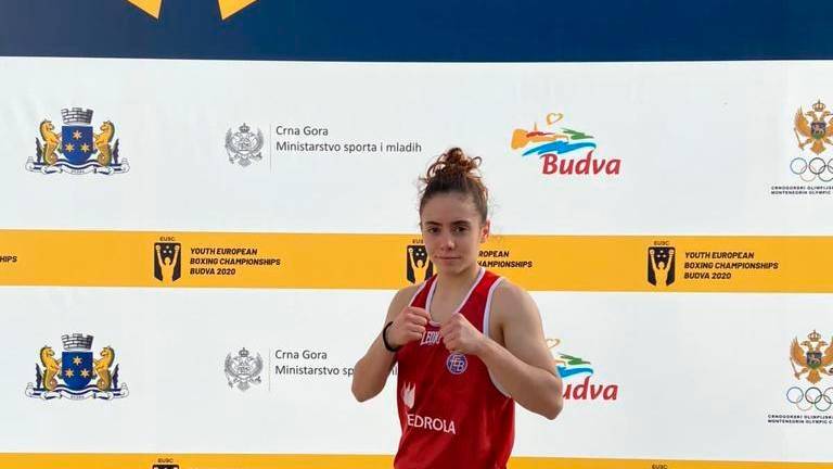 Grande Carmen González con su pase a la final del Campeonato de Europa de Boxeo