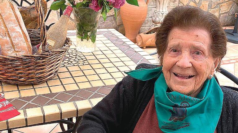 Manuela Montiel, costurera: “Además de servir, acudía a las labores del campo y a la atención que los animales requerían”