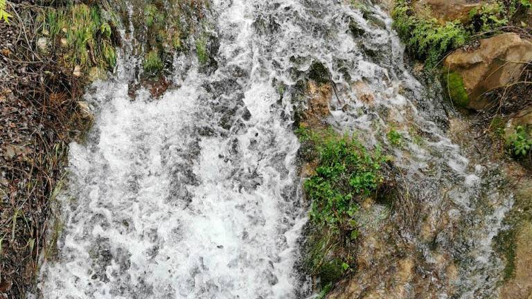Así manan las siete fuentes de la aldea de Cuenca, en Hinojares