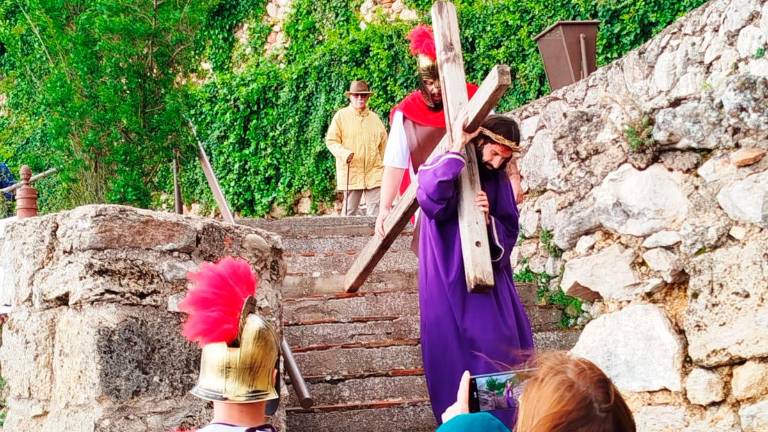El Vía Crucis Viviente de Segura de la Sierra, una tradición cada vez más arraigada