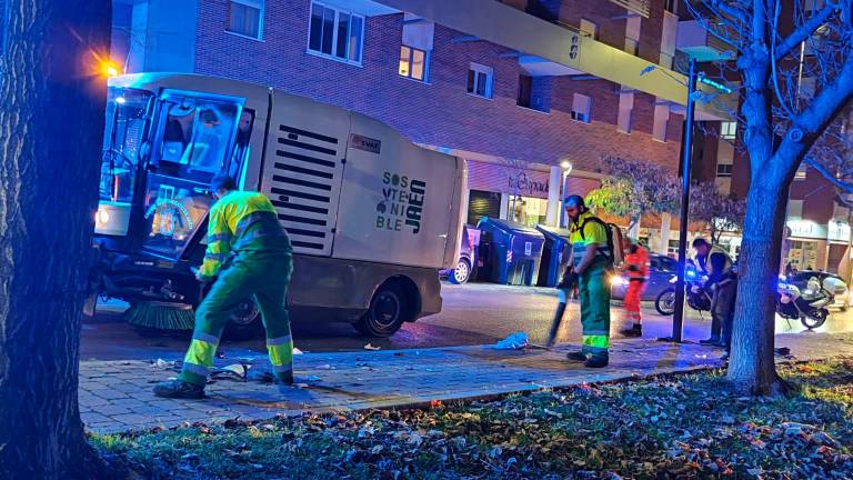 Un motorista herido tras chocar contra una farola en el Bulevar de Jaén