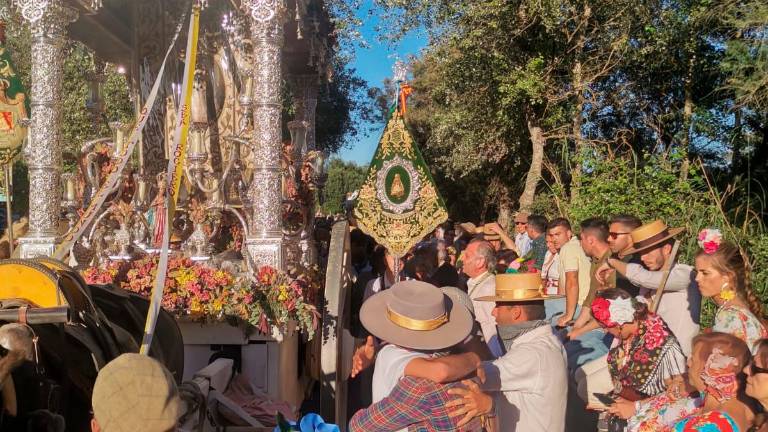 Jamilena y Córdoba se abrazan en el Ajolí