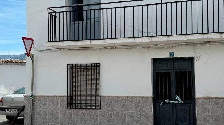 <i>Vivienda del matrimonio precintada.</i>