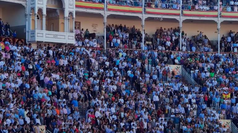 A los toros, Alteza
