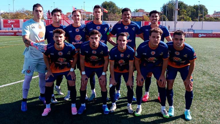 El Torredonjimeno resiste y puntúa en Torre del Mar (0-0)