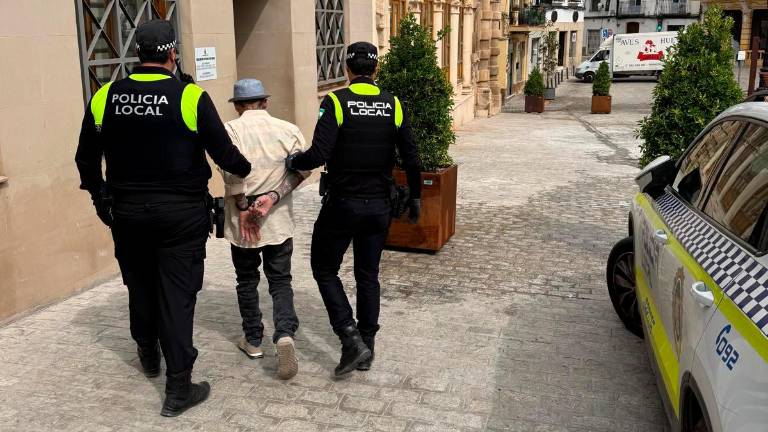 Detenido en Martos un hombre con una orden judicial de búsqueda y detención