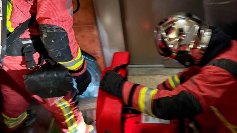 Sofocado un incendio en una casa de la Avenida de Andalucía, sin heridos