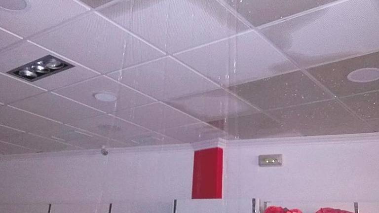 Una tromba inunda Bailén y origina decenas de incidencias