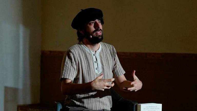 Silvia Abril presenta en Barcelona al escritor jiennense David Uclés