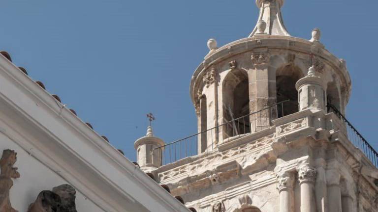 Concluye la restauración en la torre campanario de Santa Marta, en Martos