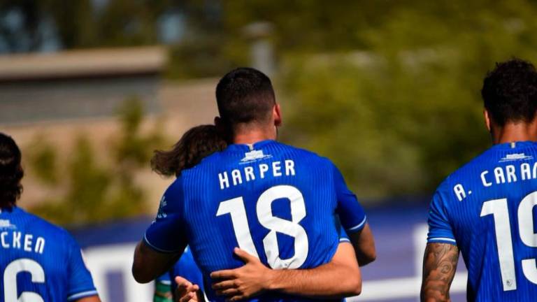 El Linares tiene licencia para soñar al ganar a uno de los favoritos al ascenso