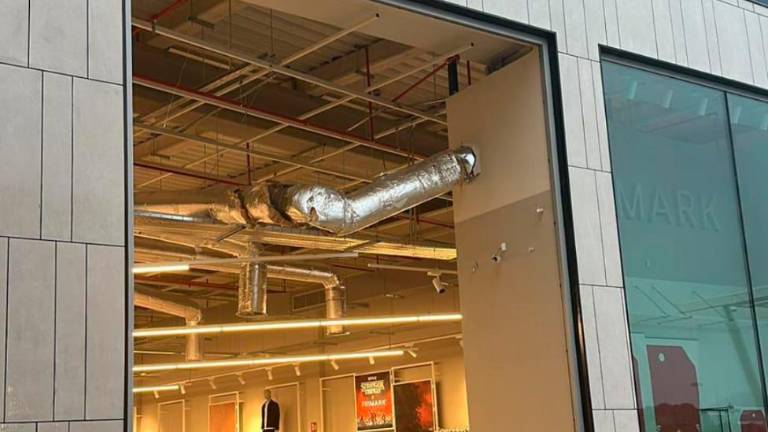 Suma y sigue: Nueva incidencia en el centro comercial Jaén Plaza