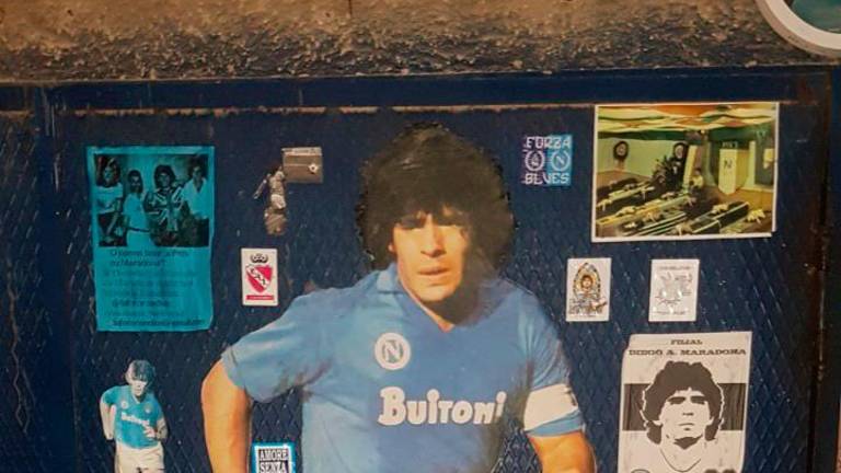 Maradona es “Dios” en Nápoles