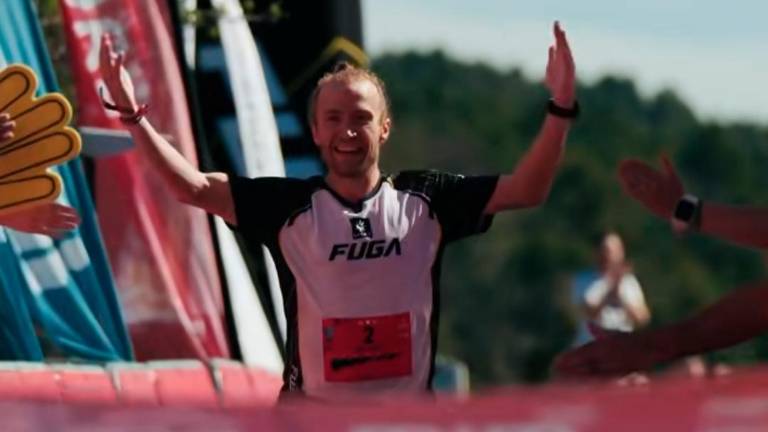 Canales agranda su leyenda con su cuarta victoria en Penyagolosa Trails