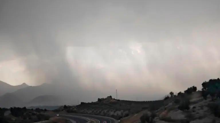 <i>Imagen de archivo de una tormenta focalizada sobre Jaén capital vista desde la carretera de Mancha Real / Diario JAÉN.</i>