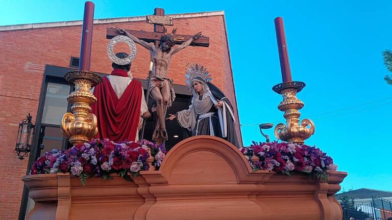 La Lanzada resplandece en la mañana del Jueves Santo