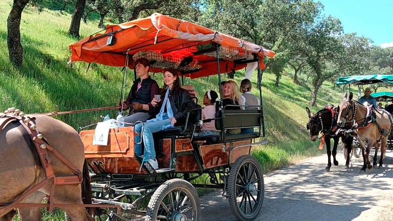 A caballo para cruzar el Jándula y llegar al Cerro de la Cabeza