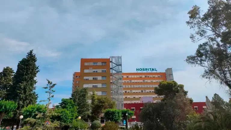 Permanece estable el albañil que cayó de un tejado en Jaén