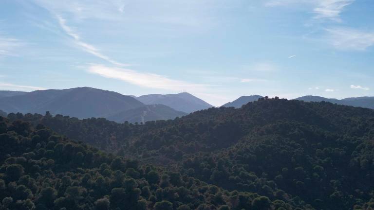 Desde el aire, donde se funde Sierra Mágina con la Sierra Sur