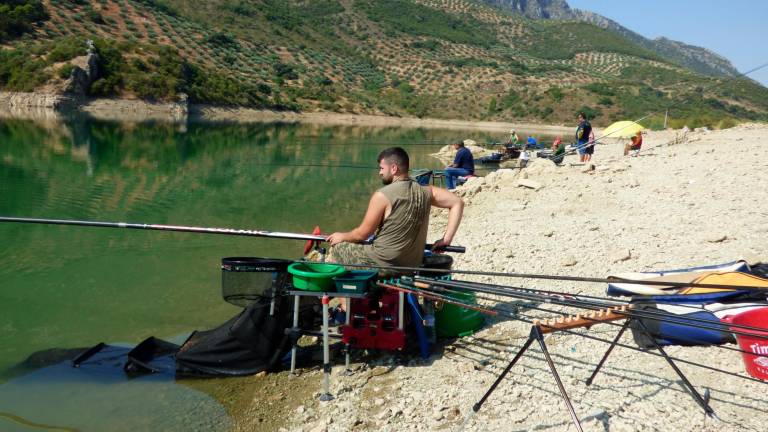 Documentación para la pesca deportiva en Andalucía