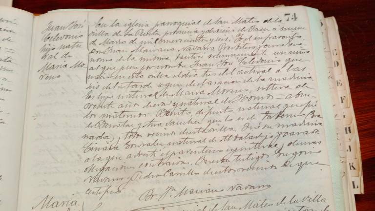 La partida de nacimiento de Juan José Mira.