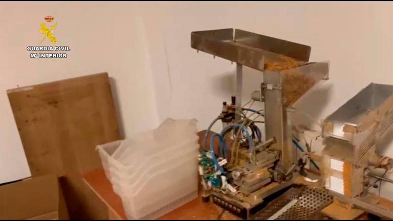 Desmantelado en Mancha Real un taller clandestino de tabaco de contrabando