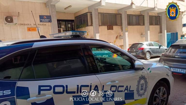 Coche de la Policía Local de Linares / Policía Local de Linares.