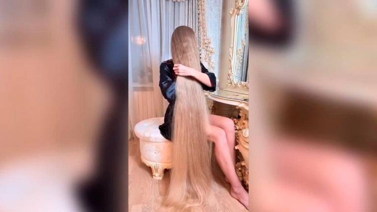 Una ucraniana sorprende a las redes con su pelo largo