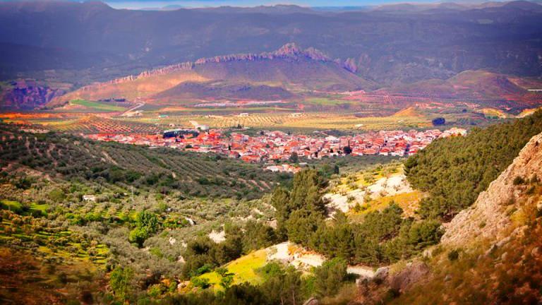 Andalucía tiene 24 de los 30 municipios con menos renta de España, entre ellos Huesa, Jódar, Cambil y Guarromán