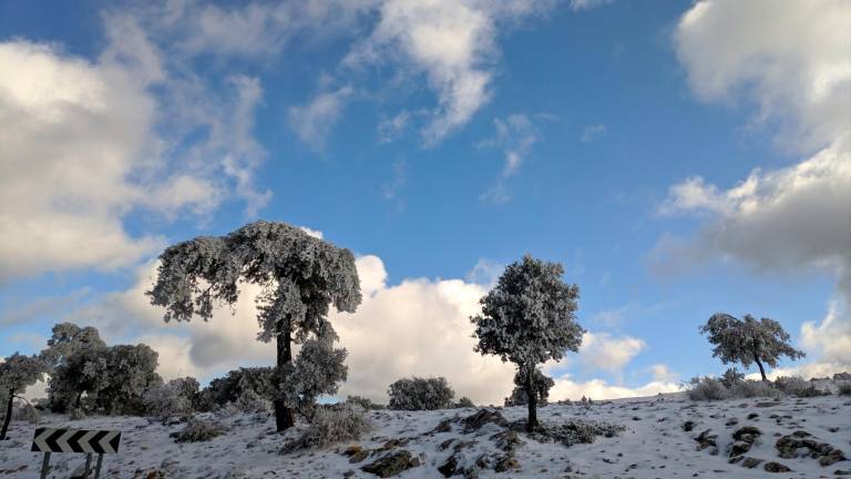 Las lluvias toman el relevo a la nieve en Santiago-Pontones