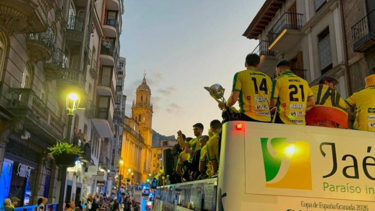 La ciudad honra a los tetracampeones de la Copa de España