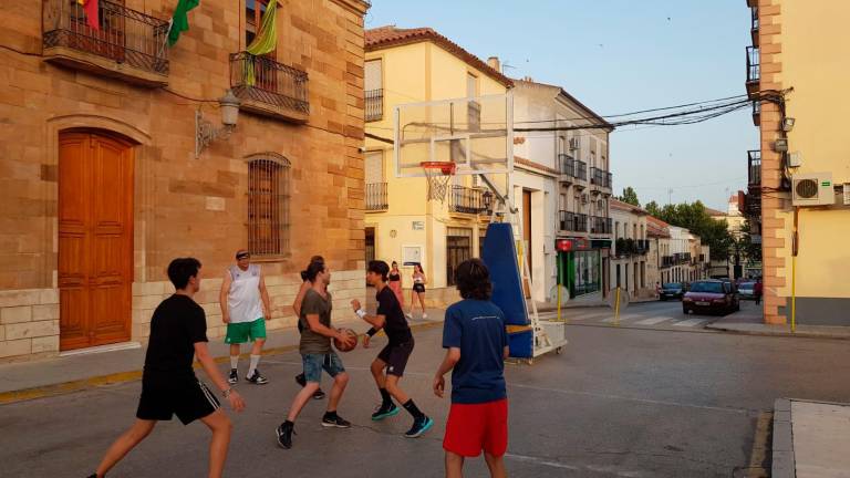 El baloncesto toma la calle