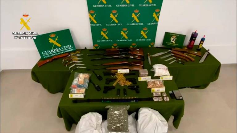 Desmantelada una organización acusada de tráfico de armas y narcotráfico en Córdoba y Sevilla