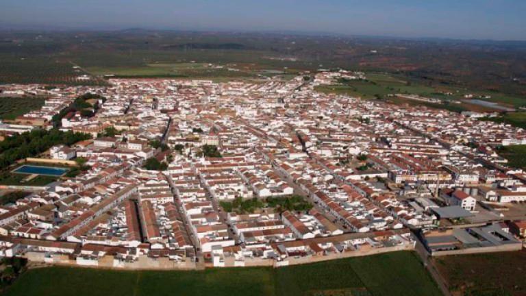 Tramitan la recuperación de unas viviendas en Marmolejo