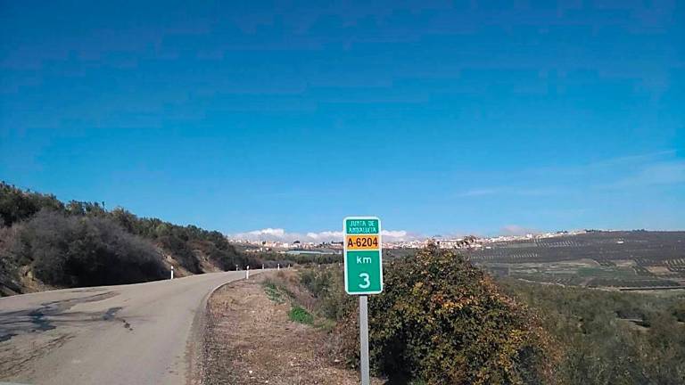 Iniciados los arreglos de la A-6204 por deslizamientos entre Mogón y Villacarrillo