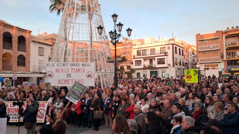 Concurrida concentración en Torredonjimeno contra la planta de biogás