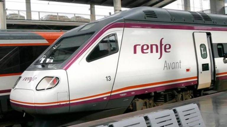 Renfe reduce un 25% los servicios de media distancia de Andalucía a partir de hoy