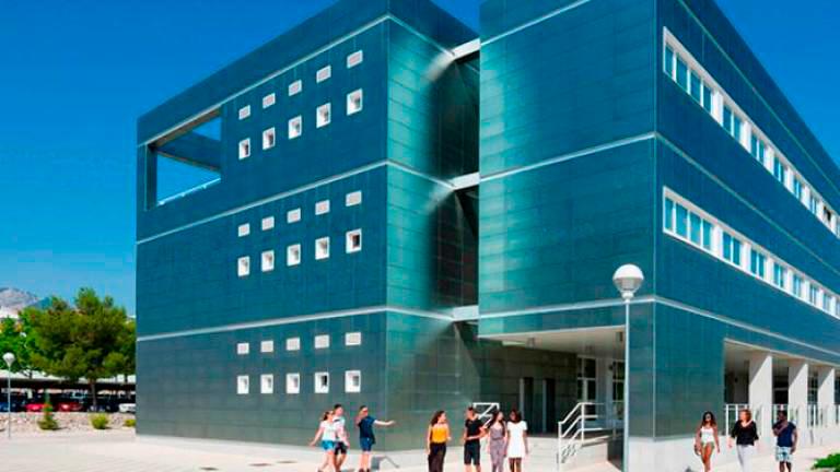 La Universidad de Jaén recibirá 63 tarjetas de conexión para sus estudiantes becados