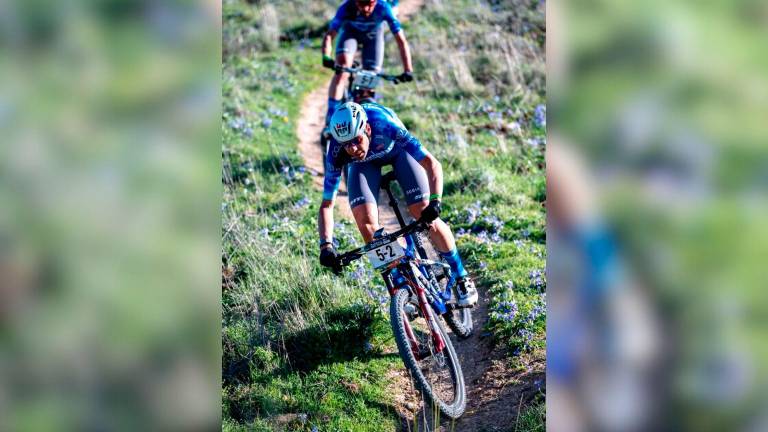 Jaén marca diferencias en la recta final de la Andalucía Bike Race