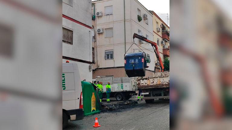 Un contenedor en llamas causa daños materiales en Peñamefécit