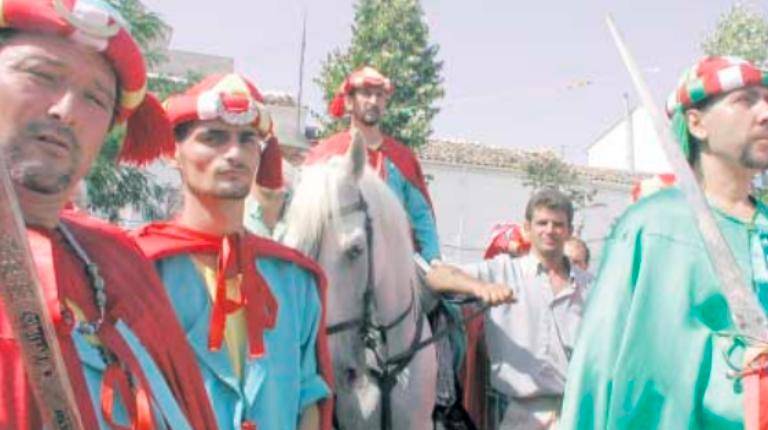 <i>Fiesta de Moros y Cristianos. / Archivo histórico Diario JAÉN. </i>