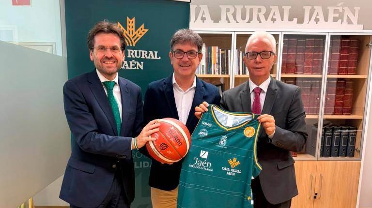 <i>Álvaro Martínez, José María Comas y Juan Gallego. / Caja Rural.</i>