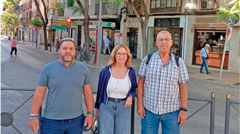 <i>Visita a la asociación de vecinos “Cauce”. / Ayuntamiento de Jaén. </i>