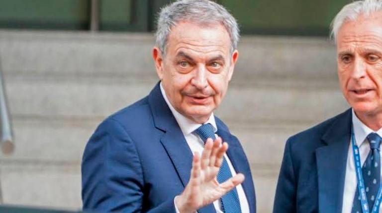 <i>El expresidente del Gobierno José Luis Rodríguez Zapatero a su llegada a la Audiencia Nacional. / César Vallejo / Europa Press.</i>