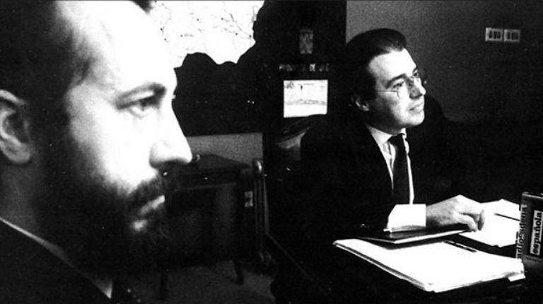 <i>AÑO 1984. La única rueda de prensa que ha dado Enrique Acisclo, noviembre de hace cuatro décadas, presentando una campaña de créditos agrícolas, con el publicista Manuel Calero. / Archivo Histórico de Diario JAÉN.</i>