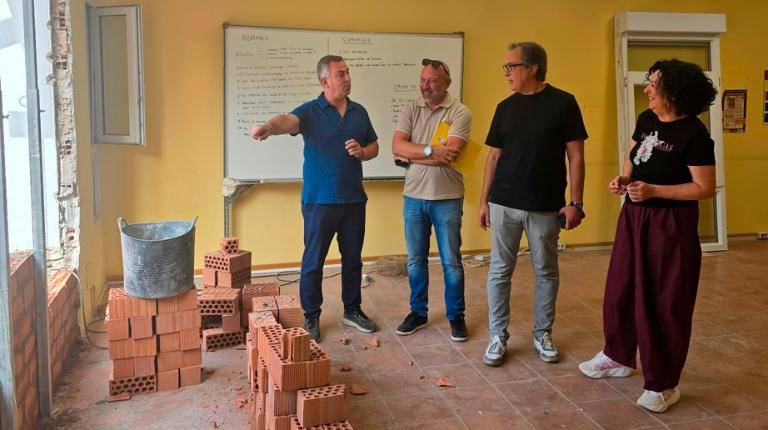<i>Visita de Javier Padorno a las obras. / Ayuntamiento de Jaén. </i>