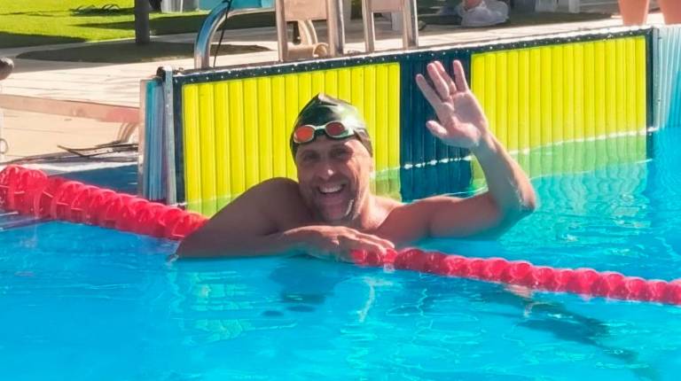 <i>David Zafra celebra la victoria en una de las pruebas celebradas.</i>