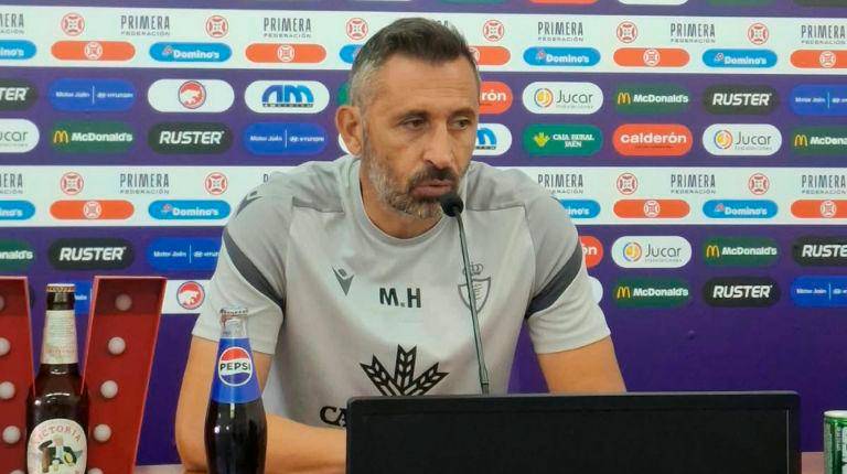 <i>Manuel Herrero, durante la rueda de prensa. / Francisco Roa / Diario JAÉN.</i>