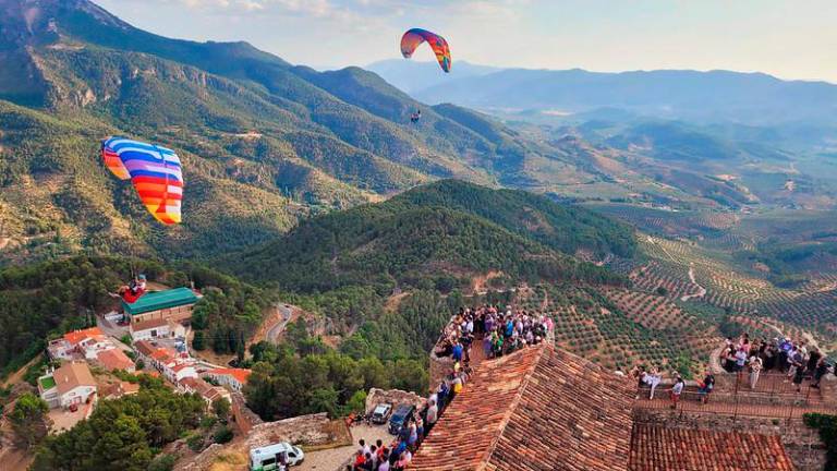 El FIA da el salto este año a Festival del Aire y la Montaña