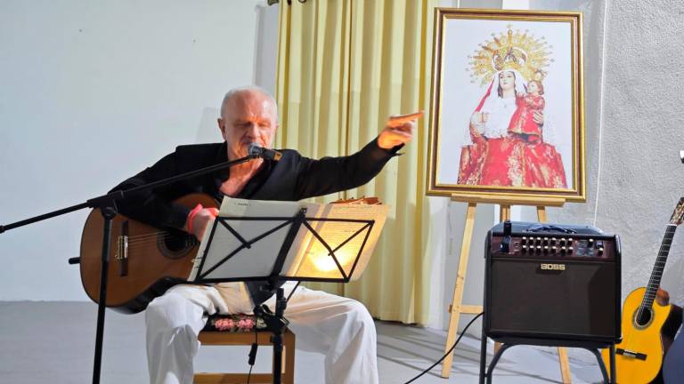 Paco Segura regala a Génave poesía, música y recuerdos